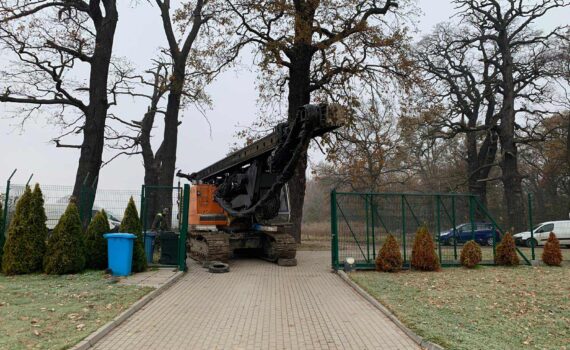 Pale przemieszczeniowe FDP - posadowienie na palach budynku - Jelcz Laskowice