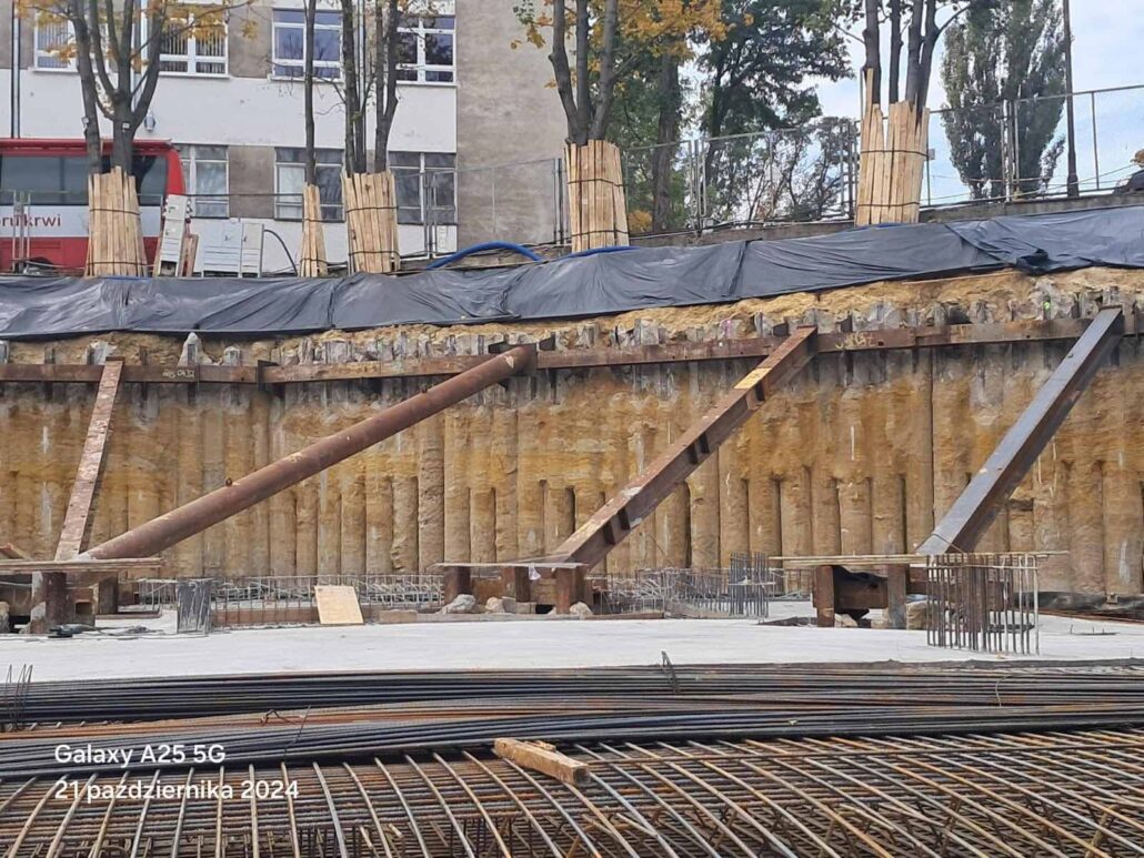 Ścianka szczelna, grodzice i palisada zbrojona.