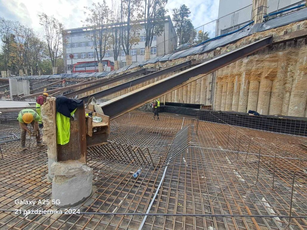 Ścianka szczelna, grodzice i palisada zbrojona.