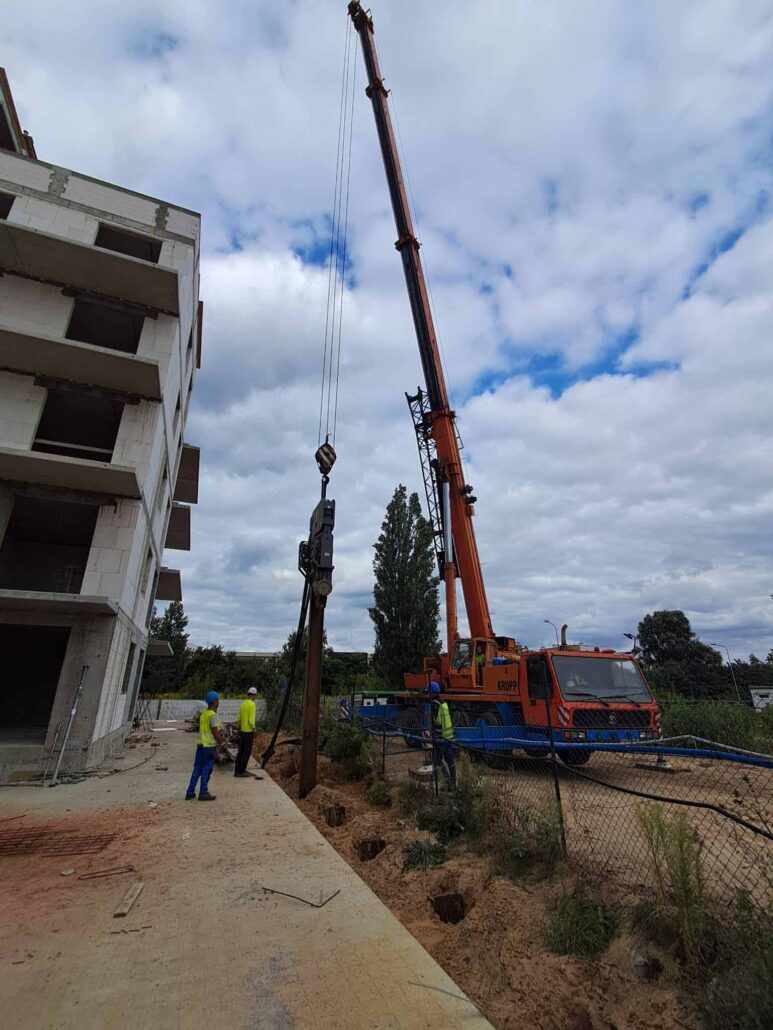 Kształtowniki ścianki berlińskiej - demontaż w Poznaniu
