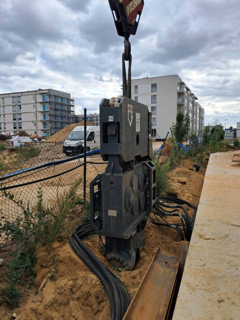 Kształtowniki ścianki berlińskiej - demontaż w Poznaniu