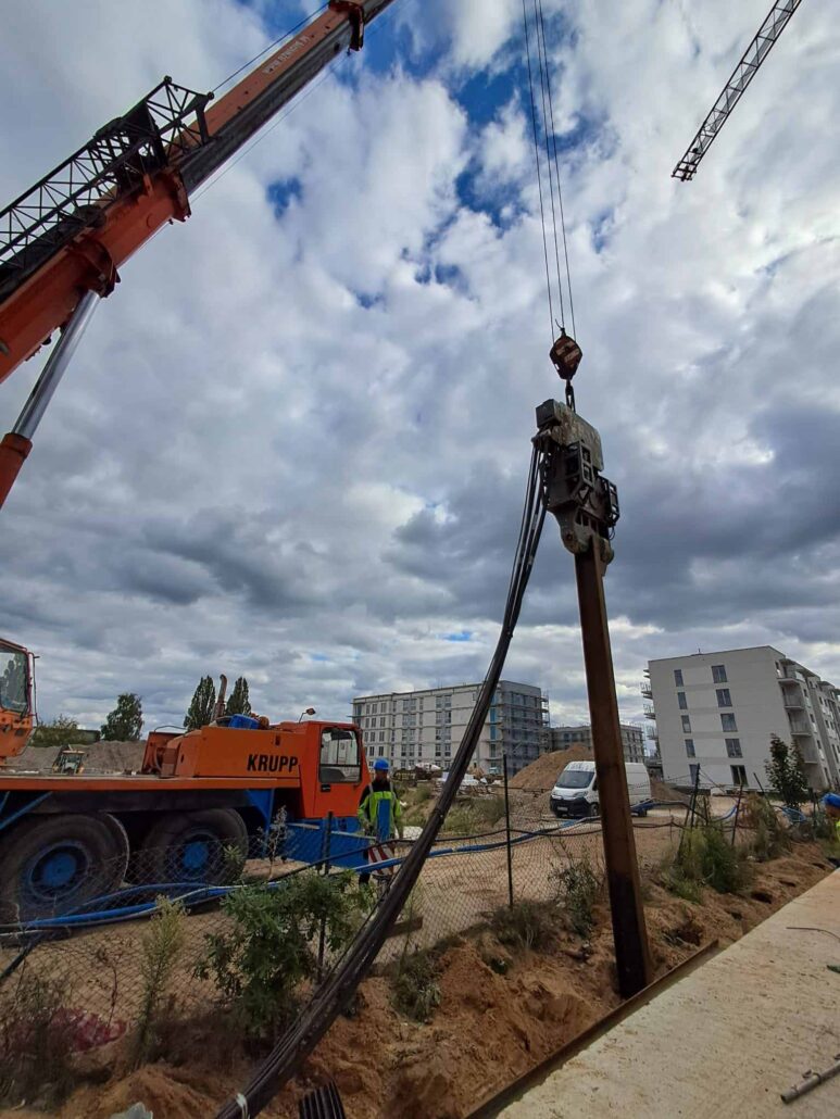 Kształtowniki ścianki berlińskiej - demontaż w Poznaniu