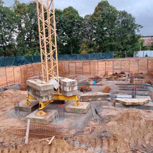 Zabezpieczenie wykopu ścianką berlińską w Poznaniu