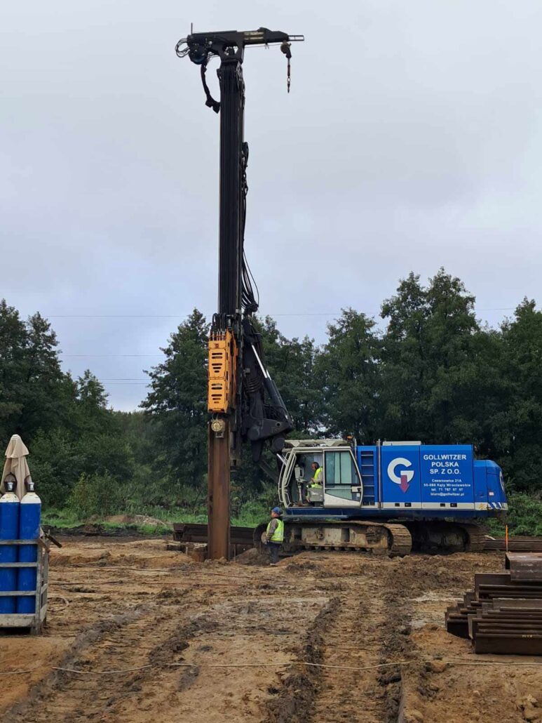 Zabezpieczenie wykopu ściankami szczelnymi