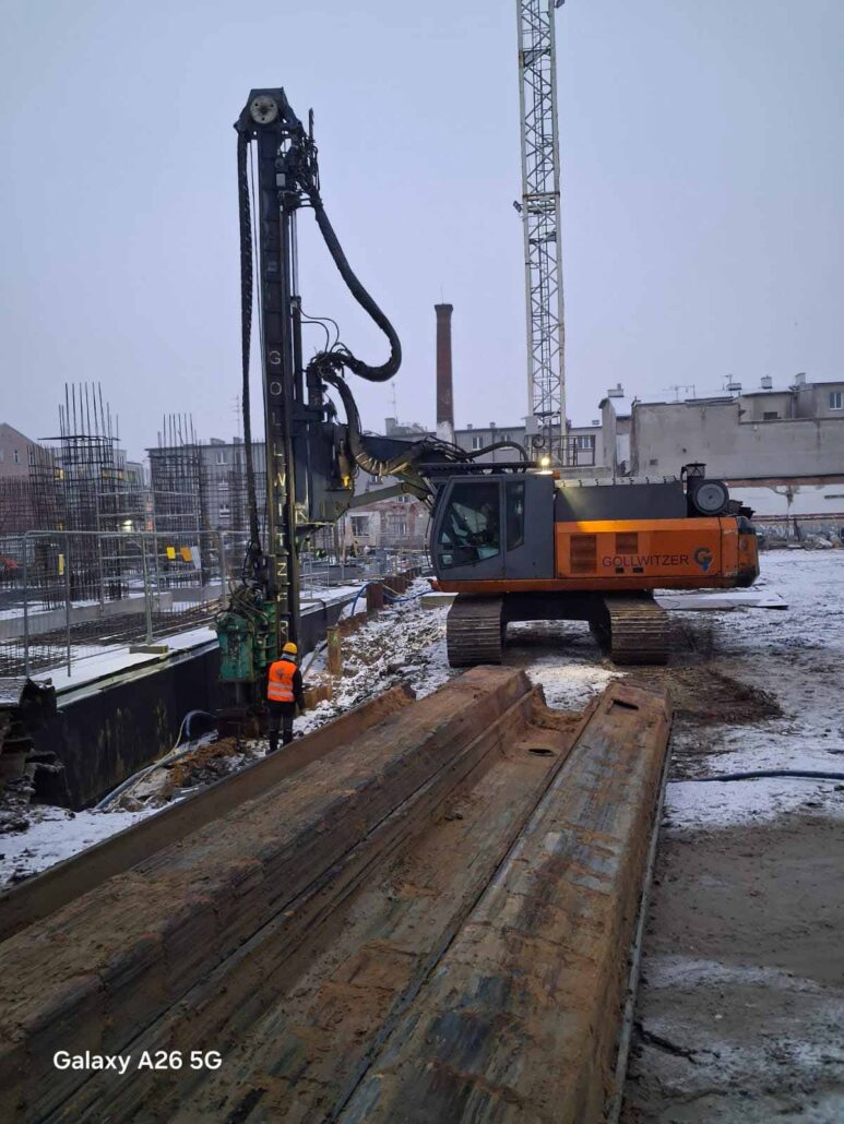 Demontaż grodzic w Bydgoszczy